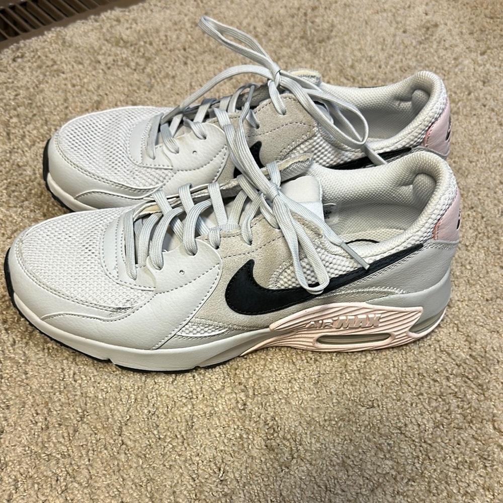 Nike Women's White and Pink Air Max Sneakers